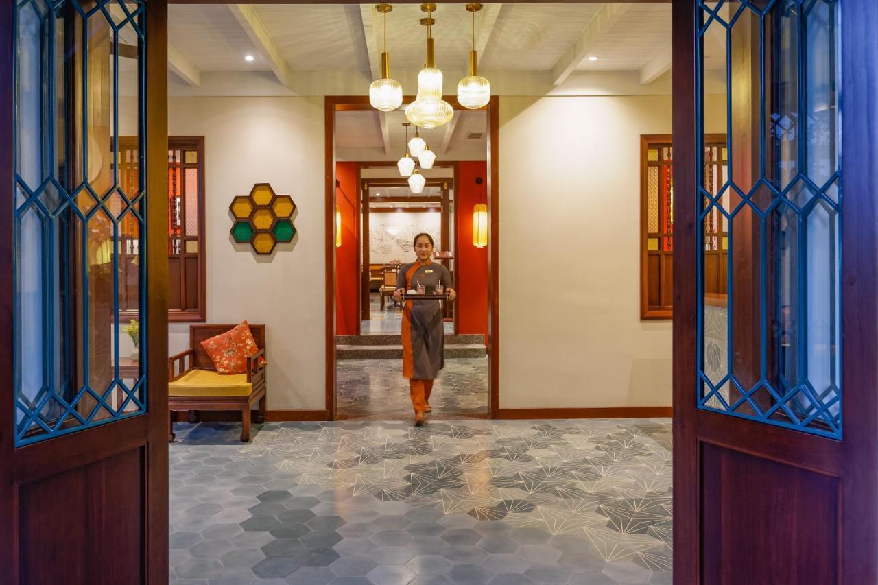 Cozy Savvy Boutique Hotel Хойан Экстерьер фото The interior of the hotel